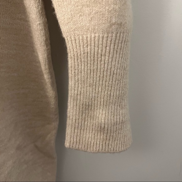 ⚡️SOLD⚡️ H&M Long Cardigan - Picture 7 of 9